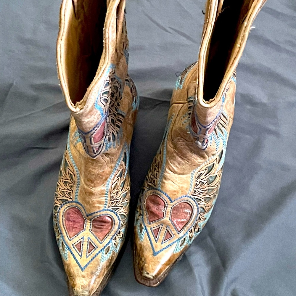 Women’s Embroidered Tan Leather Western Boots with Red Heart Accent